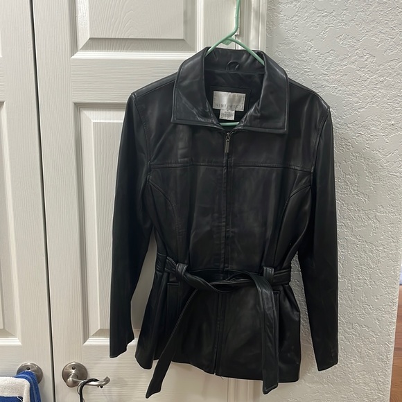 NINE WEST 100% genuine leather jacket with belt, size medium petite